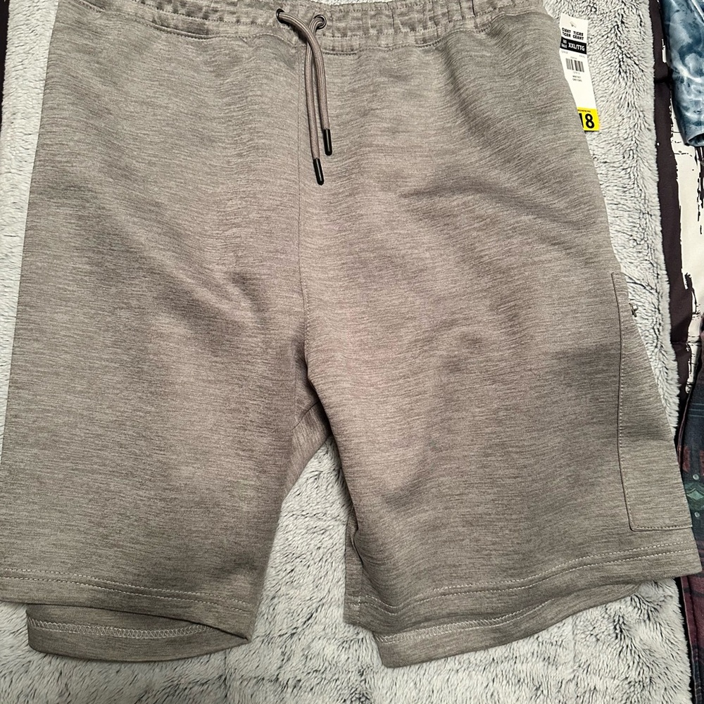 BNWT Men’s XXL Gray Athletic Shorts with Drawstring Waistband